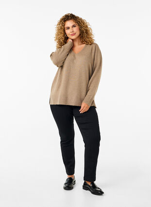 Zizzi Stickad blus med V-ringning, Desert Taupe Melange, Model image number 2