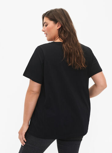 Zizzi T-shirt med jultryck och paljetter, Black w. Wine, Model image number 1