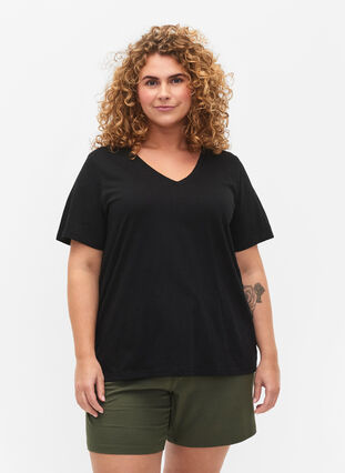 Zizzi Kortärmad enkel t-shirt med v-ringning, Black, Model image number 0