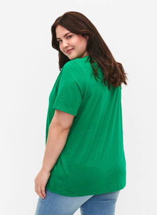 Zizzi Kortärmad enkel t-shirt med v-ringning, Jolly Green, Model image number 1