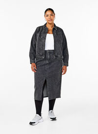 Denimkjol med slits framtill, Dark Grey Denim, Model