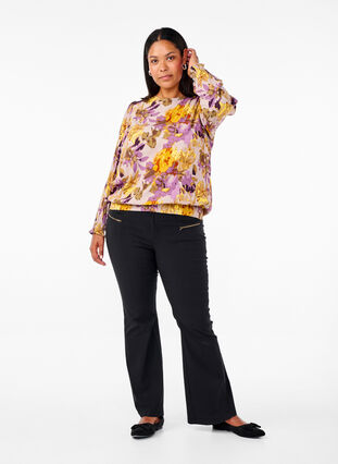 Zizzi Smockblus med blomtryck, Purple Flower, Model image number 2