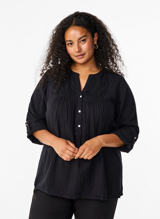 Zizzi Bomullsblus med broderie anglaise och trekvartsärm, Black, Model image number 0